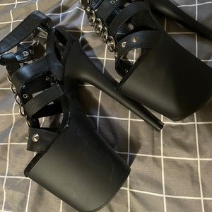 gently used 8" pleaser pole dance heels